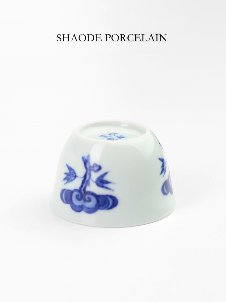 Shouzang Kiln blue and white ganoderma lucidum cup Master cup Single cup Jingdezhen Chinese tea tea cup hand-painted tea tasting cup