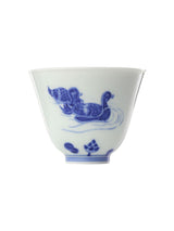 Shouzang kiln blue and white elegant host cup Jingdezhen Chinese tea tea cup hand-painted sample tea cup